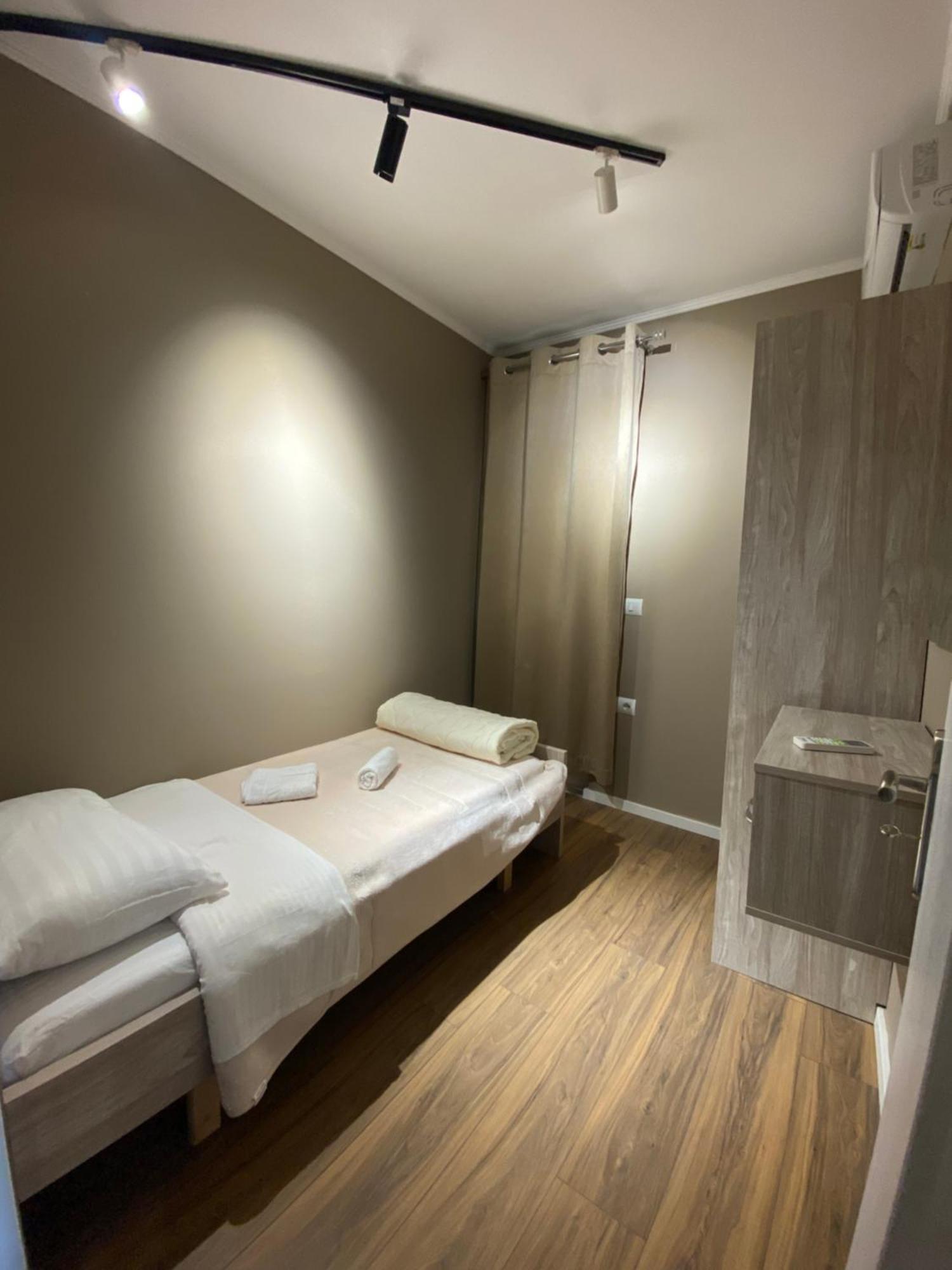 Novs Apartment3 Gjirokastra Zewnętrze zdjęcie