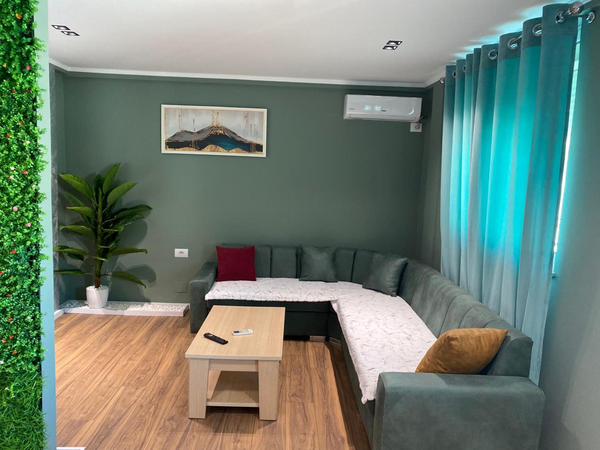 Novs Apartment3 Gjirokastra Zewnętrze zdjęcie